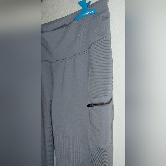 OLD NAVY ACTIVE GO DRY LEGGINGS, GRAY, SIZE XXL TALL, NEVER WORN - Picture 8 of 10